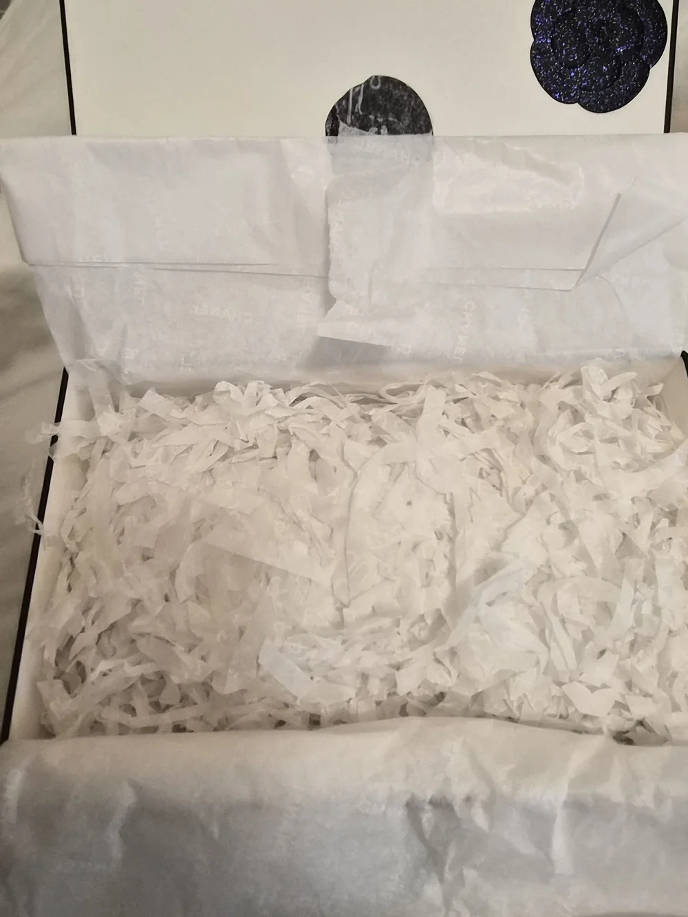 Authentic Chanel Holiday Packaging Set Gloss Up Box Ribbon Camellia Tissue Shopp - Picture 3 of 3